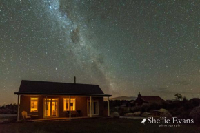 Night Sky Cottage - Kahu Cottage - HOT TUB, Twizel